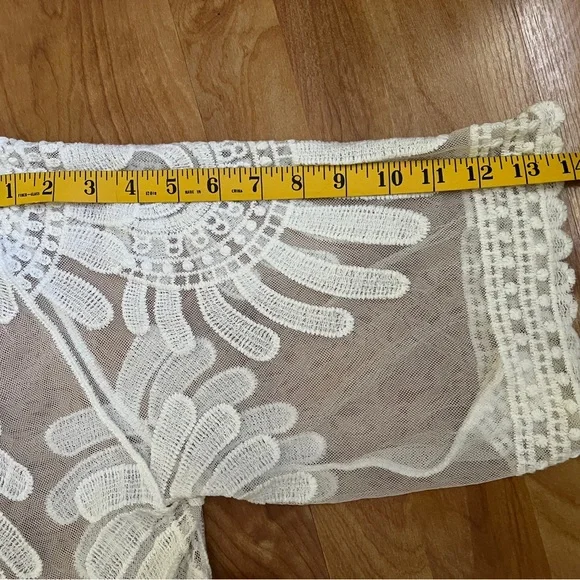 VGUC Cal Style Cream White Crochet Lace Kimono Nylons n w Cotton Enbroidery sz M - Picture 5 of 6